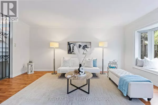 Mississauga (erin Mills), ON L5L1K4,3512 ASH ROW CRESCENT