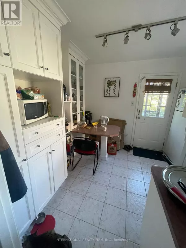 Toronto (rockcliffe-smythe), ON M6N2E9,57 EDINBOROUGH COURT