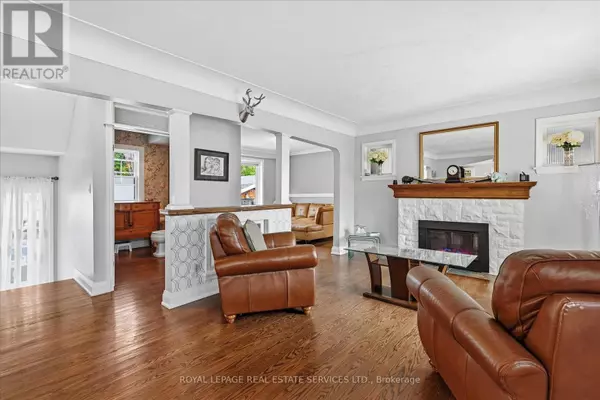 Burlington (lasalle), ON L7T3P4,677 GREENWOOD DRIVE