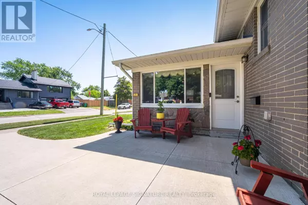 Brampton (brampton East), ON L6W3A4,24 LESBURY AVENUE