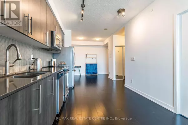 Mississauga (city Centre), ON L5B0J7,4011 Brickstone Mews #2011