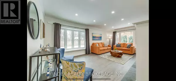 Mississauga (streetsville), ON L5M1B2,22 SORA BOULEVARD W