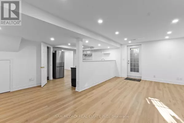 Mississauga (east Credit), ON L5M4M7,5436 Edencroft CRES #Lower