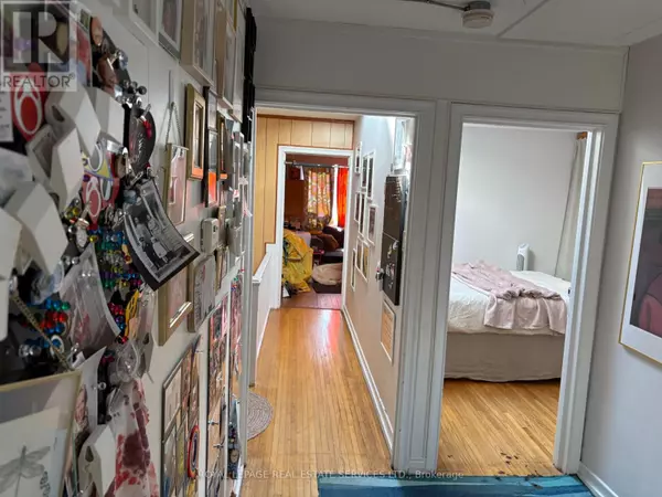 Toronto (mimico), ON M8V1R1,8 MIMICO AVENUE