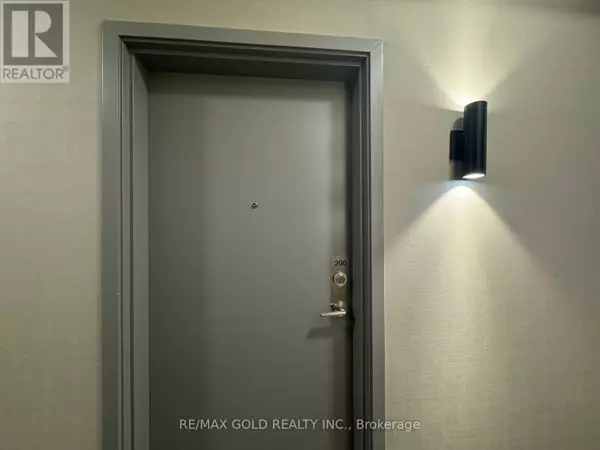 Brampton (bram West), ON L6Y6J1,58 Sky Harbour DR #206