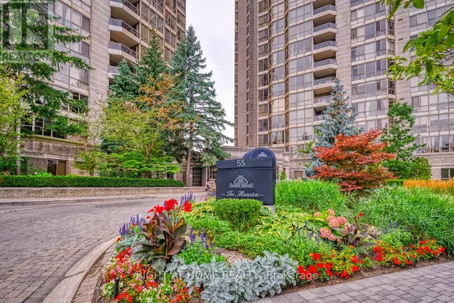 55 Kingsbridge Garden CIR #313, Mississauga (hurontario), ON L5Y1Y1