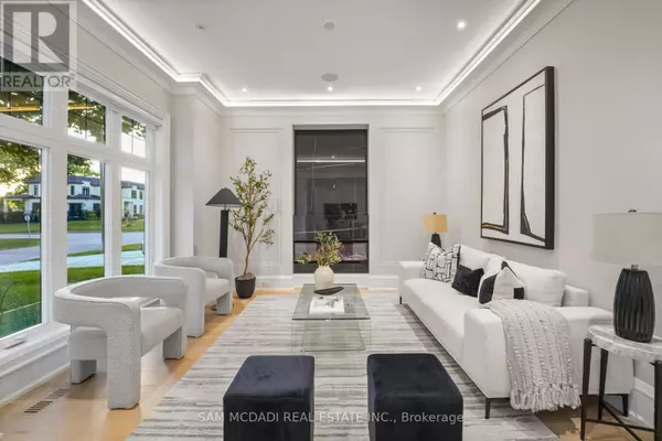 Oakville (wo West), ON L6L4T9,371 WILLIS DRIVE