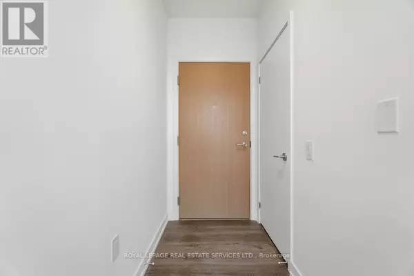 Mississauga (city Centre), ON L4B0C6,395 Square One DR #502