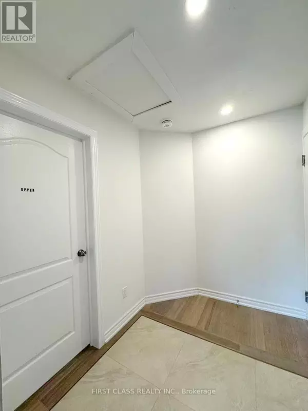 Burlington (brant), ON L7R3E5,741 Proctor RD #Upper