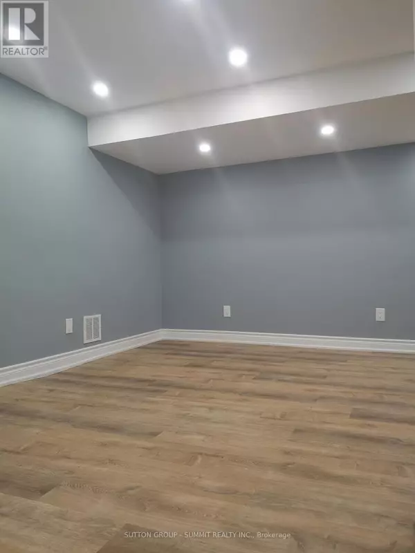 Brampton (brampton East), ON L6W3B7,LOWER LEVEL - 46 SHARON COURT