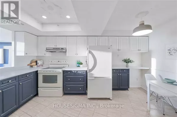 Oakville (cp College Park), ON L6H3K6,1230 Marlborough CT #1105