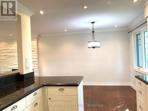 Oakville (wo West), ON L6K1Z9,493 PINELAND AVENUE