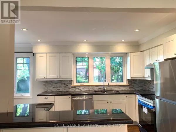 Oakville (wo West), ON L6K1Z9,493 PINELAND AVENUE