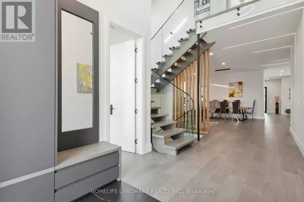 Mississauga (port Credit), ON L5G1B3,37 WANITA ROAD