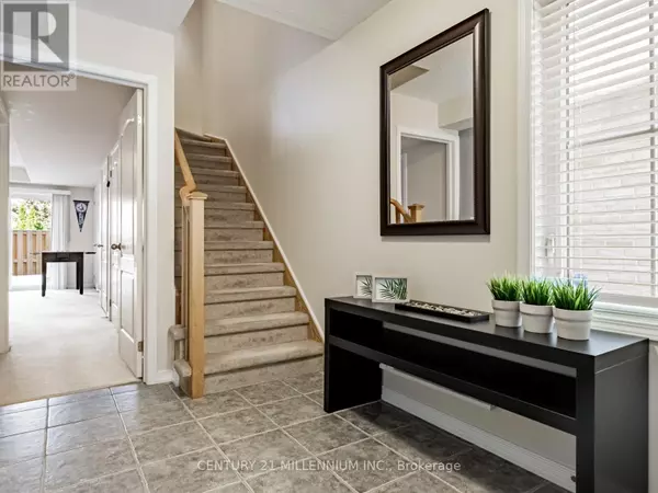 Brampton (bram West), ON L6Y0R1,111 CEDAR LAKE CRESCENT