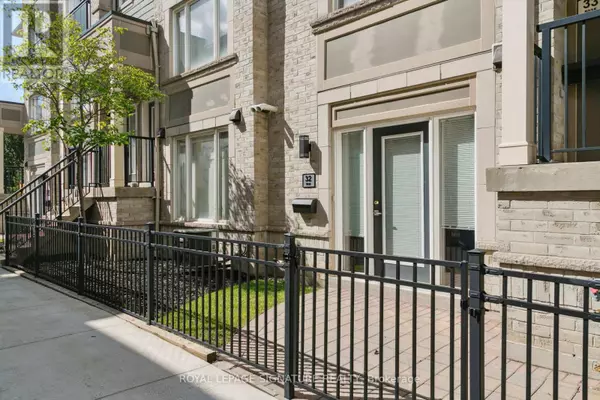 Mississauga (churchill Meadows), ON L5M0P4,5035 Oscar Peterson BLVD #32