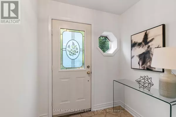 Mississauga (lorne Park), ON L5H1N9,1302 MARTLEY DRIVE