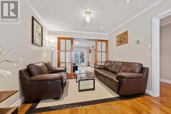 Oakville (wt West Oak Trails), ON L6M3K6,1197 OLD OAK DRIVE