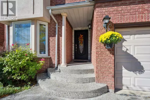 Oakville (wt West Oak Trails), ON L6M3K6,1197 OLD OAK DRIVE