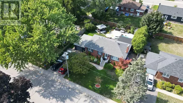 Burlington (brant), ON L7R2C6,2105 MAPLEWOOD DRIVE
