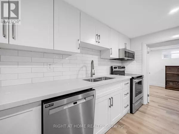 Burlington (lasalle), ON L7T3Y3,883 FRANCIS ROAD