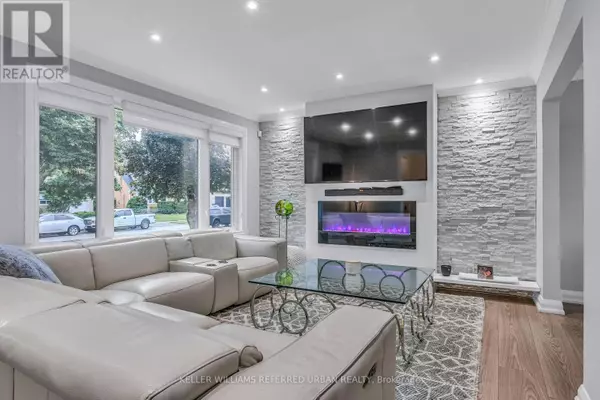 Toronto (islington-city Centre West), ON M9B4H9,115 ASHBOURNE DRIVE