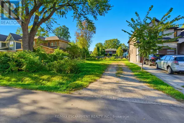 Mississauga (mineola), ON L5G1S6,75 TROY STREET