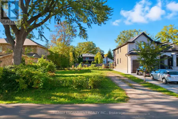 Mississauga (mineola), ON L5G1S6,75 TROY STREET