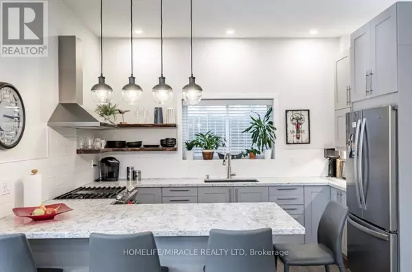 Toronto (junction Area), ON M6P2T2,LANEWAY SUITE - 51 MCMURRAY AVENUE