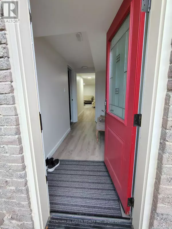 Oakville (cp College Park), ON L6H2N9,70 ORSETT STREET