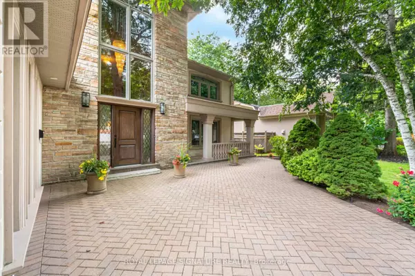 Mississauga (cooksville), ON L5B1R4,2130 AUTUMN BREEZE DRIVE N