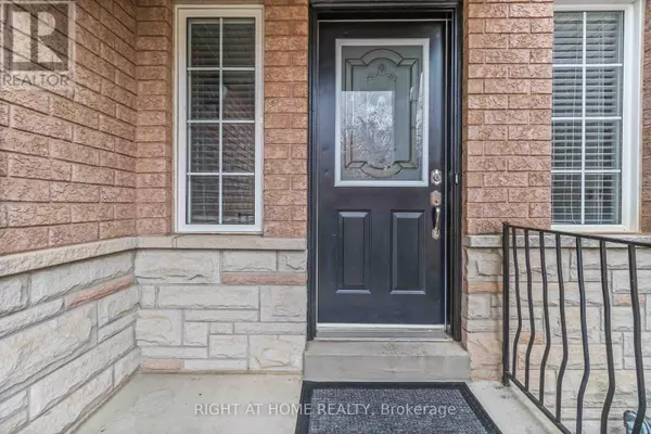 Oakville (wt West Oak Trails), ON L6M4P3,2466 NEWCASTLE CRESCENT