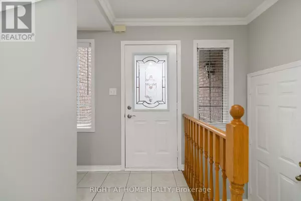 Oakville (wt West Oak Trails), ON L6M4P3,2466 NEWCASTLE CRESCENT