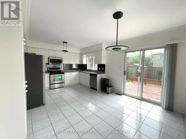 Oakville (wm Westmount), ON L6M3W8,2136 GOLDEN ORCHARD TRAIL