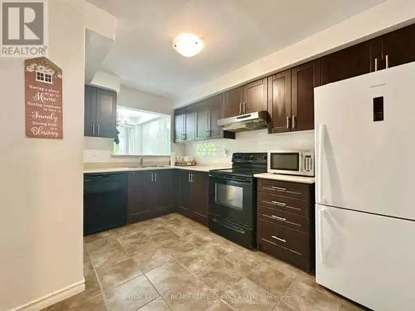 Mississauga (central Erin Mills), ON L5M6Z5,4600 Kimbermount AVE #39