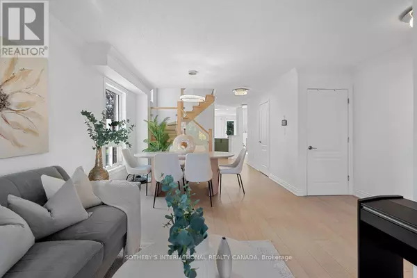 Oakville (wm Westmount), ON L6M4C9,2182 MEADOWGLEN DRIVE