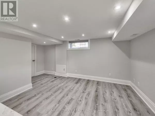 Toronto (brookhaven-amesbury), ON M6L1C9,1743 Lawrence AVE West #Suite 1