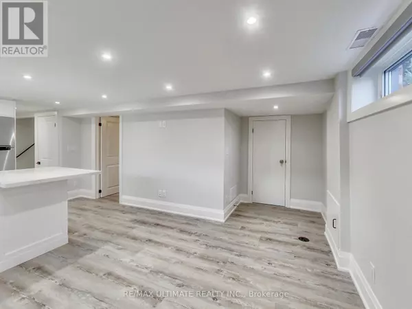 Toronto (brookhaven-amesbury), ON M6L1C9,1743 Lawrence AVE West #Suite 1