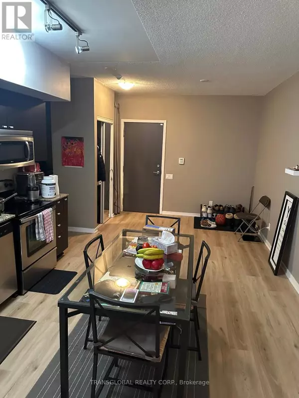 Toronto (high Park-swansea), ON M6S5B3,103 The Queens WAY #1703