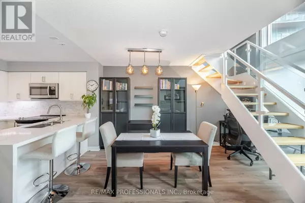 Toronto (mimico), ON M8Y0A7,155 Legion RD North #2302