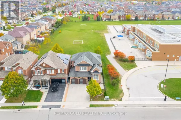 225 FATHER TOBIN ROAD, Brampton (sandringham-wellington), ON L6R0G3