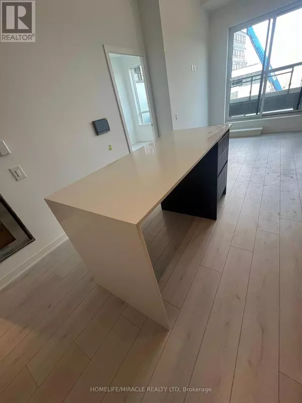 Oakville (go Glenorchy), ON L6M5R8,395 Dundas ST #203