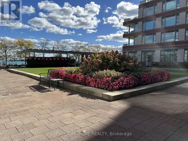 Mississauga (port Credit), ON L5G4V3,65 Port ST East #213