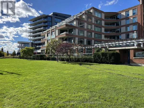 Mississauga (port Credit), ON L5G4V3,65 Port ST East #213