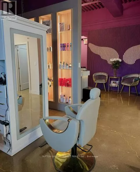 Mississauga (mississauga Valleys), ON L5A3Z1,680 Silver Creek BLVD #102A