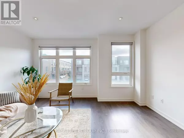 Oakville (go Glenorchy), ON L6H7C3,219 HUGUENOT ROAD