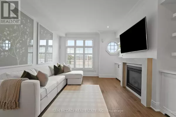 Oakville (ro River Oaks), ON L6H0N3,2160 Trafalgar RD #2