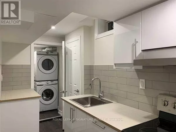 Brampton (credit Valley), ON L6X0Y6,61 FRENCHPARK CIRCLE