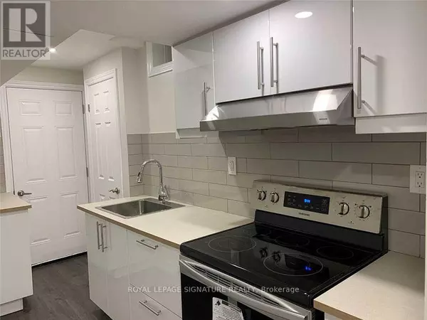 Brampton (credit Valley), ON L6X0Y6,61 FRENCHPARK CIRCLE