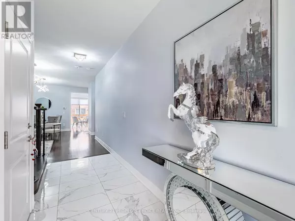 Brampton (sandringham-wellington North), ON L6R4B1,9 SINATRA STREET